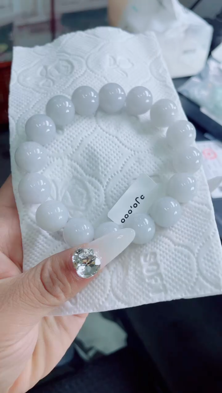 定制翡翠未镶嵌珠串