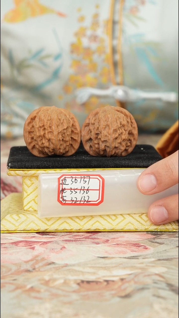 【闪购商品】文玩核桃把件磨盘