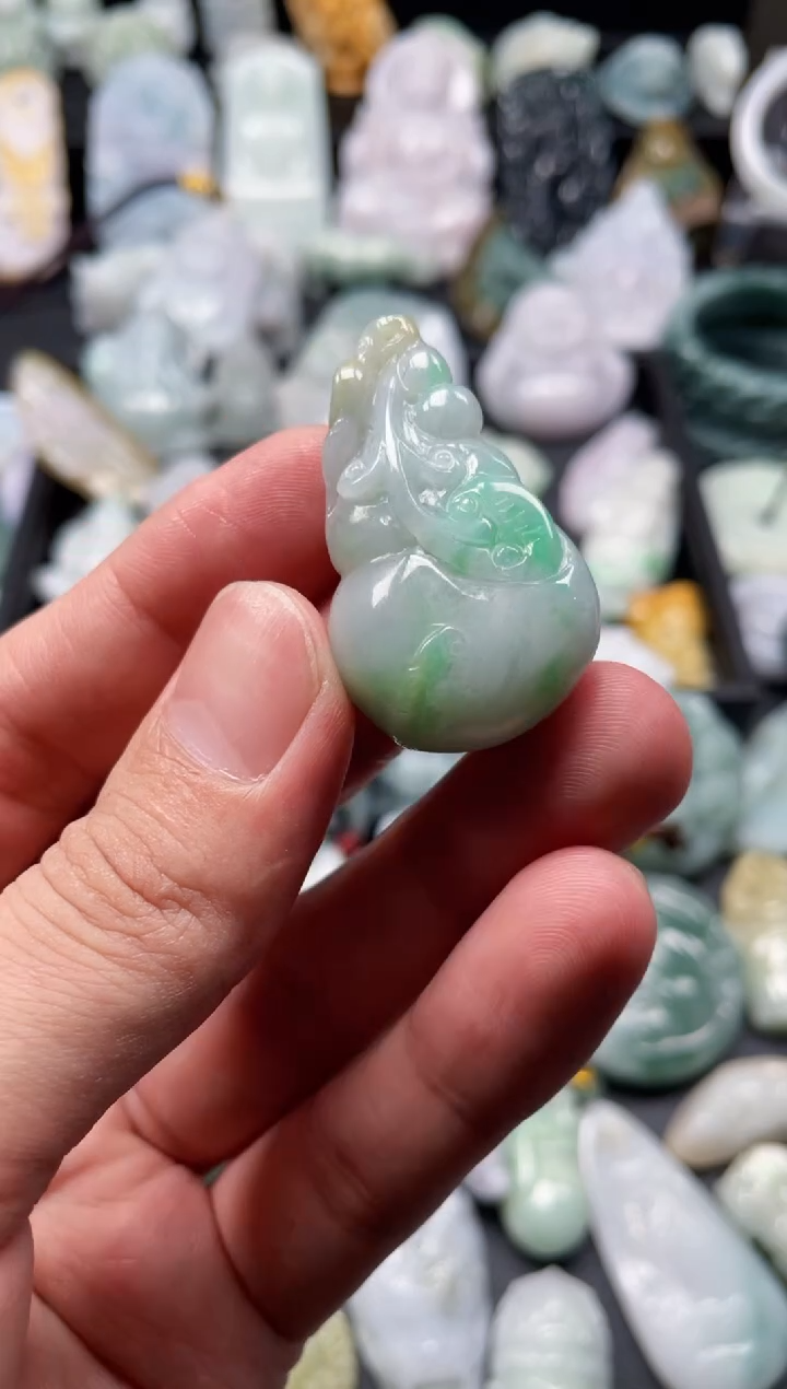翡翠未镶嵌颈饰天然翡翠a货