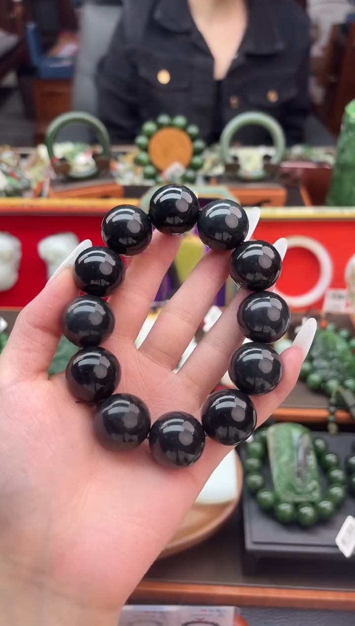 未镶嵌手串和田玉董小姐推荐 多样性发货 拍一发一qh20