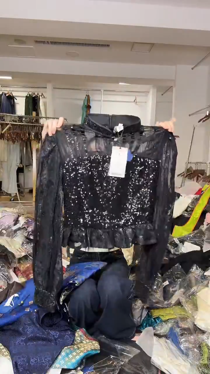 上衣       L码        105-115斤