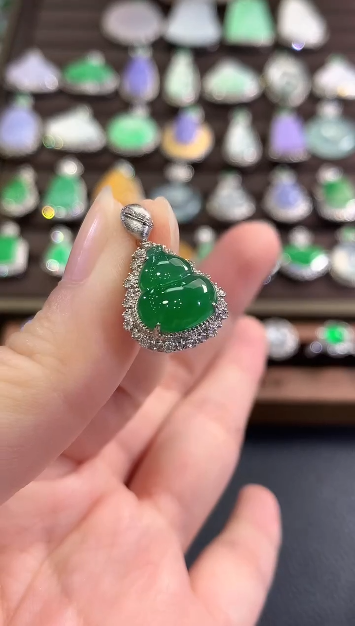 吊坠(不含链)18K金镶嵌翡翠b127