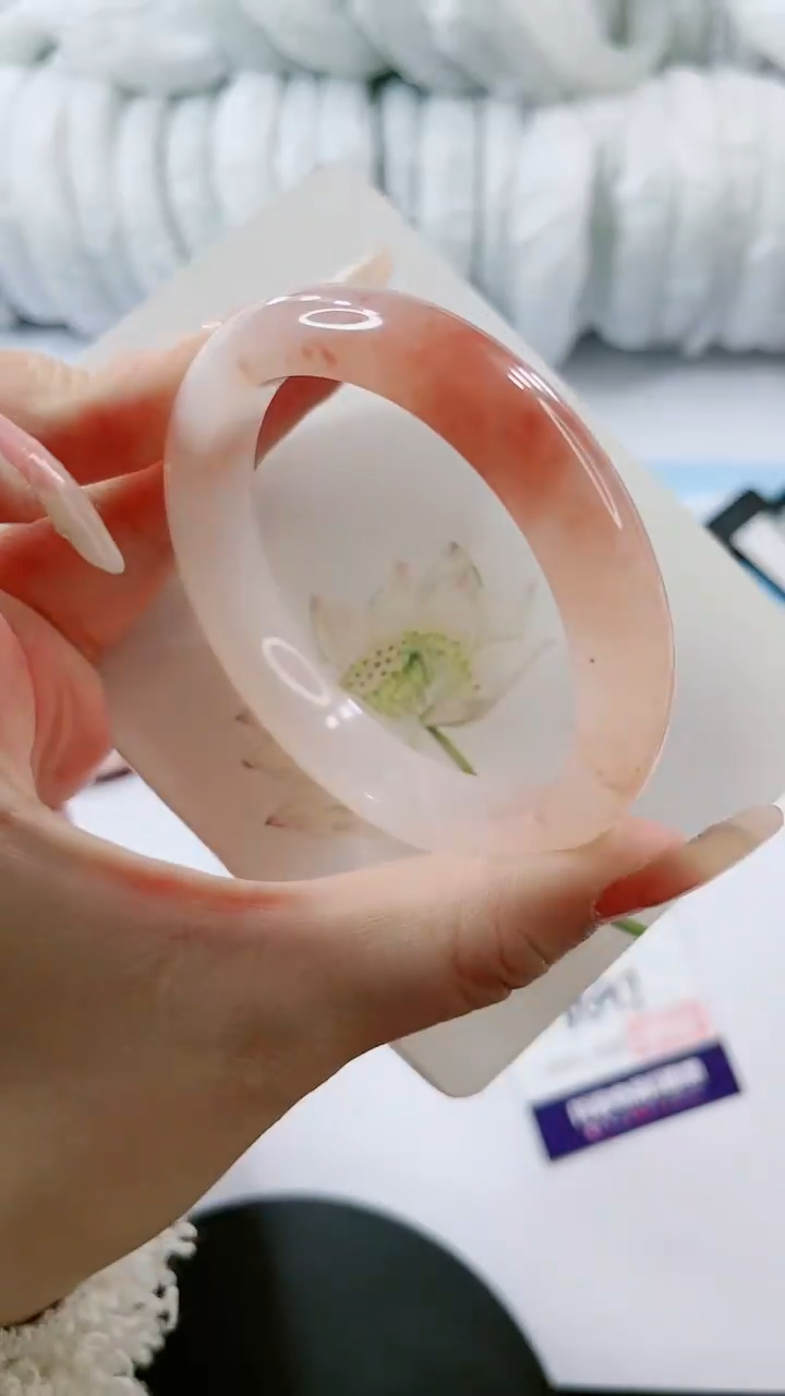 【闪购商品】石英质玉手镯未镶嵌多样性发货V697