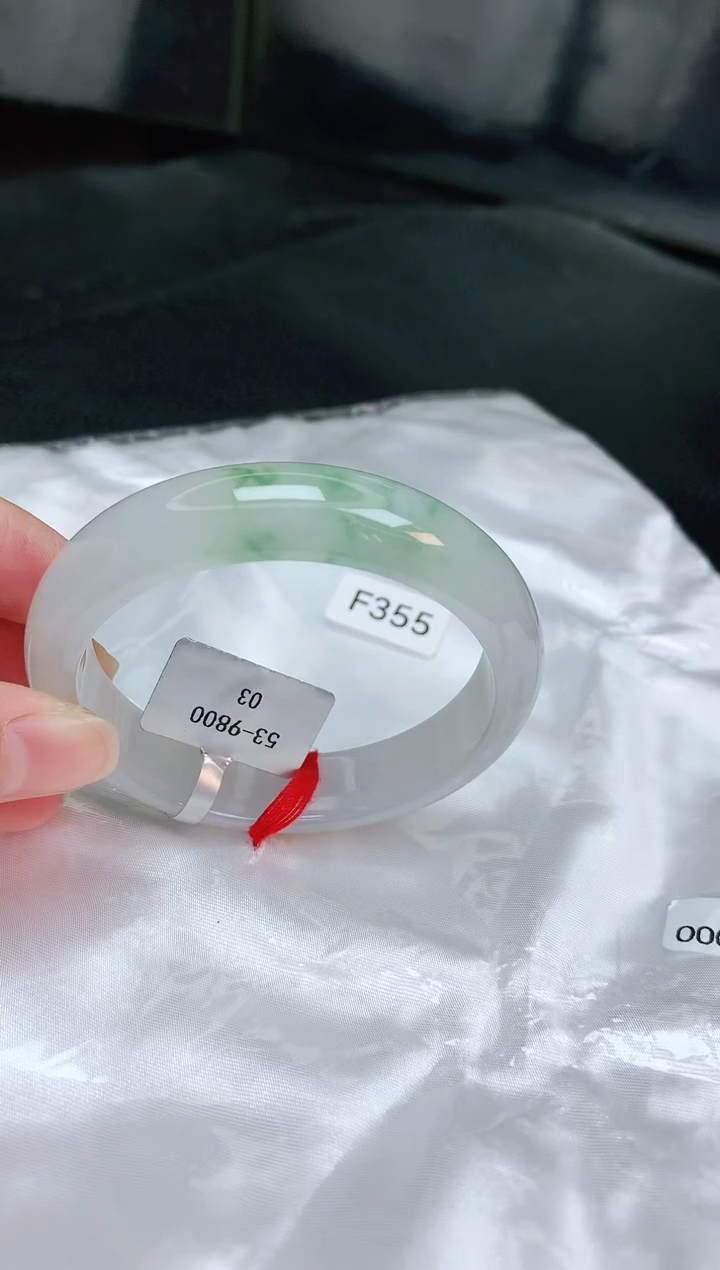 【闪购商品】翡翠手镯未镶嵌缅甸天然A货翡翠手镯