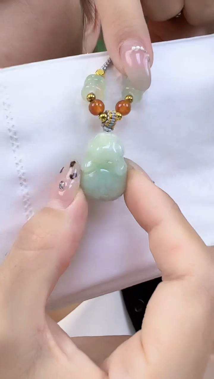 吊坠(不含链)未镶嵌翡翠小猪吊坠（送绳）