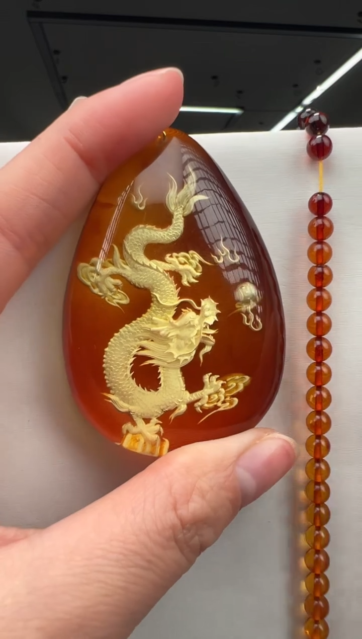 琥珀颈饰未镶嵌吊坠