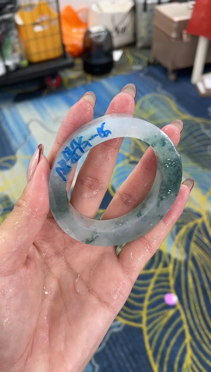 【闪购商品】定制翡翠手镯未镶嵌高货定制手镯1/DZS