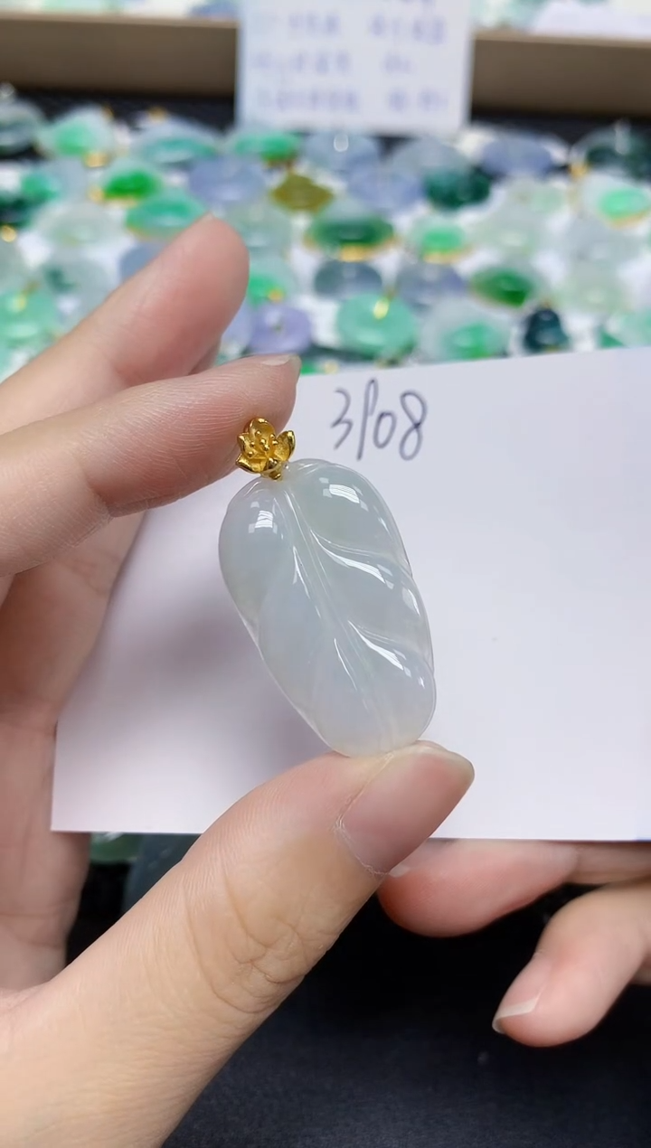 翡翠未镶嵌颈饰天然缅甸翡翠A货