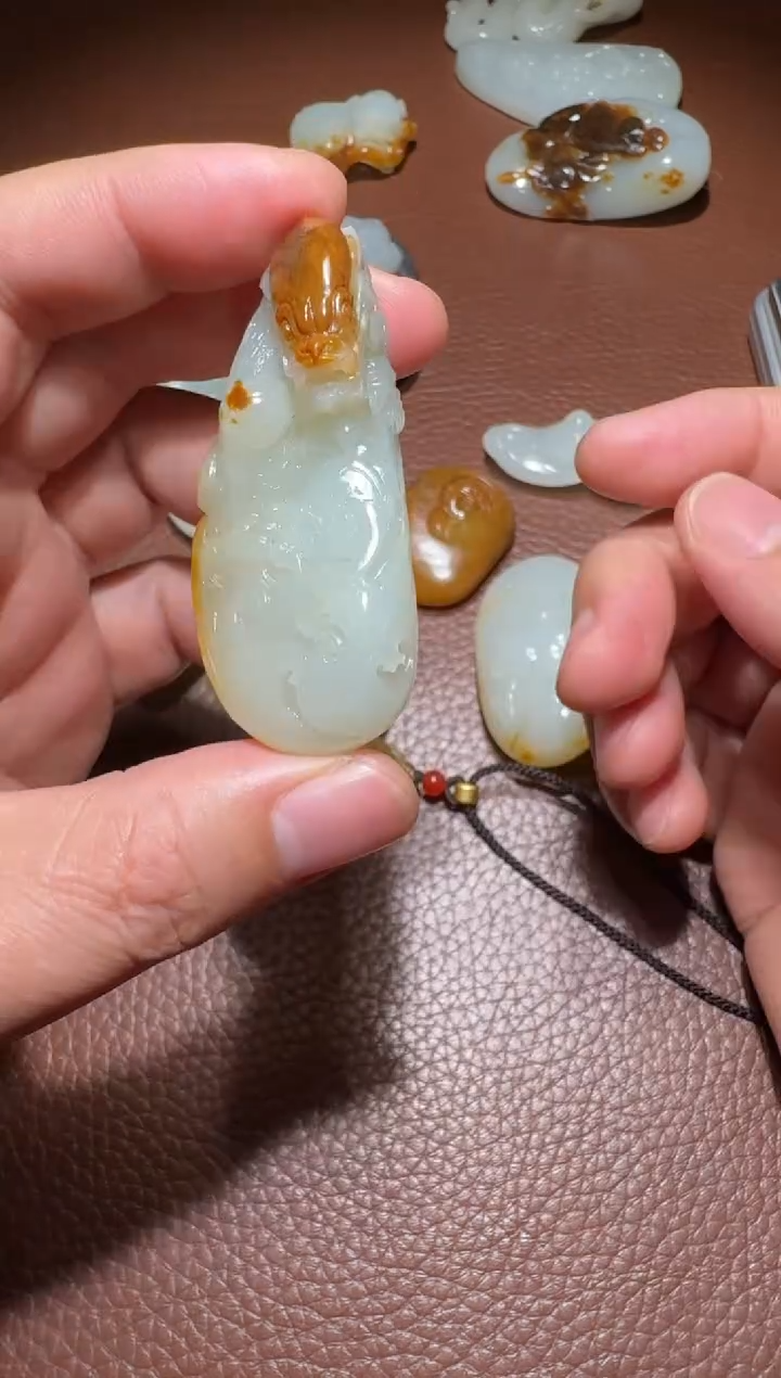 未镶嵌和田玉挂件和田玉