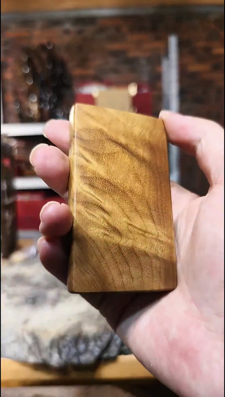 金丝楠无事牌手把件