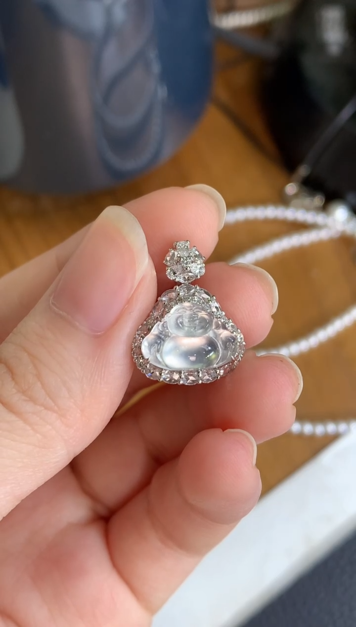 颈饰18K金镶嵌翡翠佛公