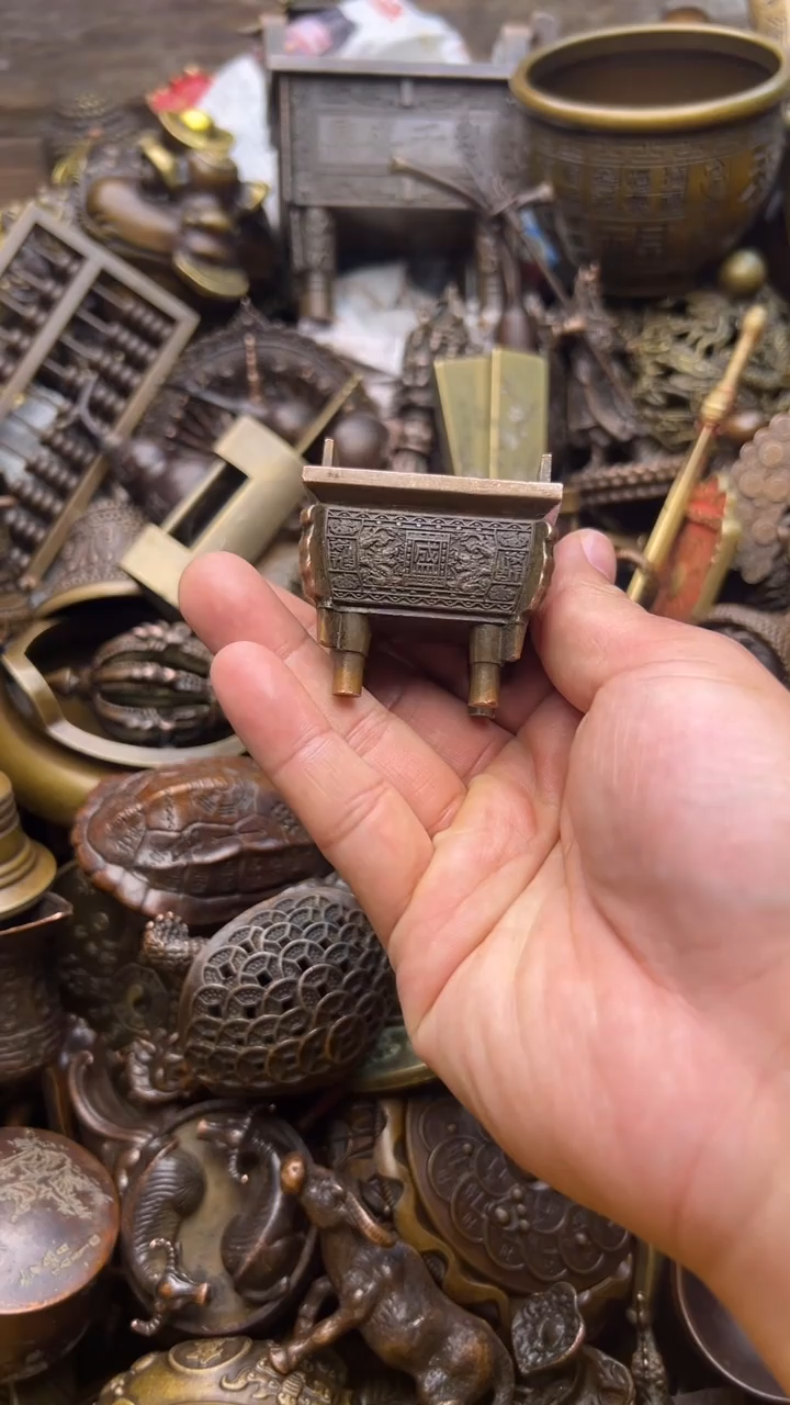精美铜器，点击下单