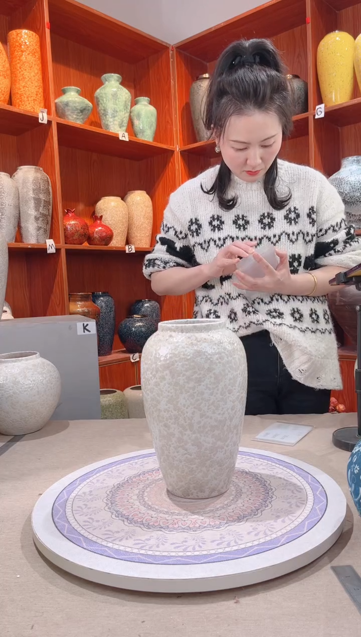 【闪购商品】瓶精品陶瓷花瓶 无花 茶白 中号