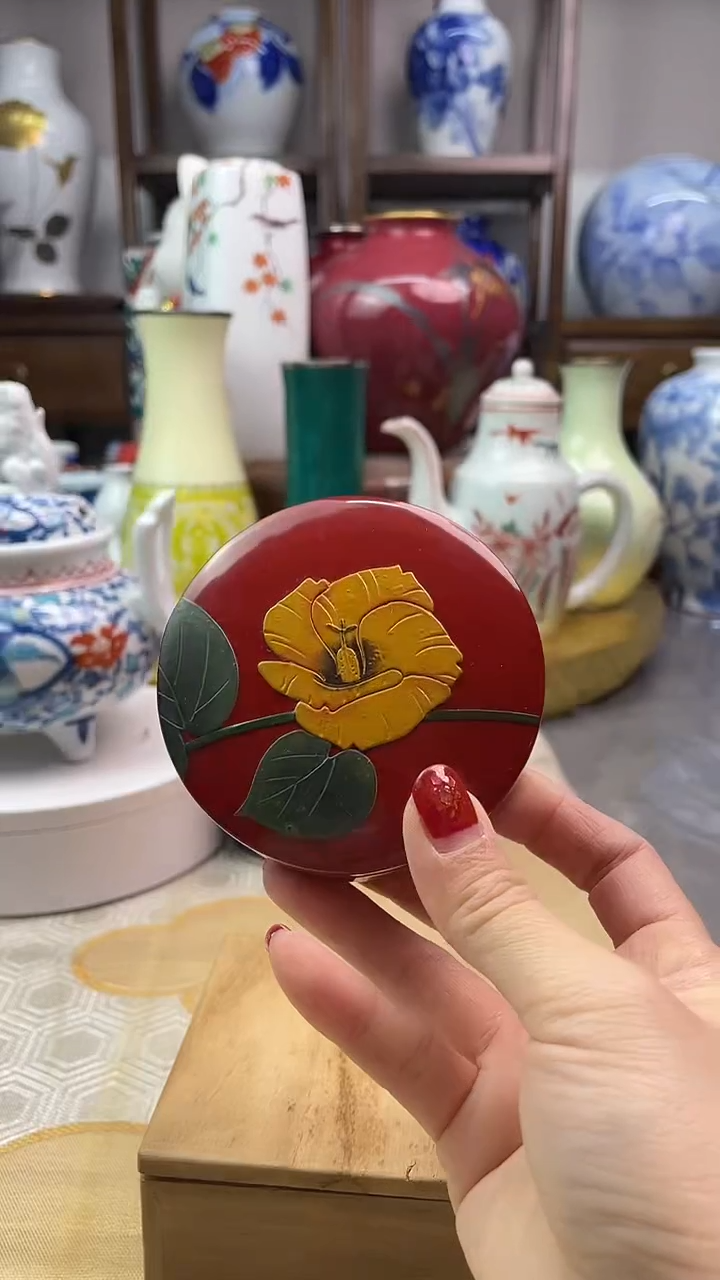 【闪购商品】盘琉球堆锦实木香盒