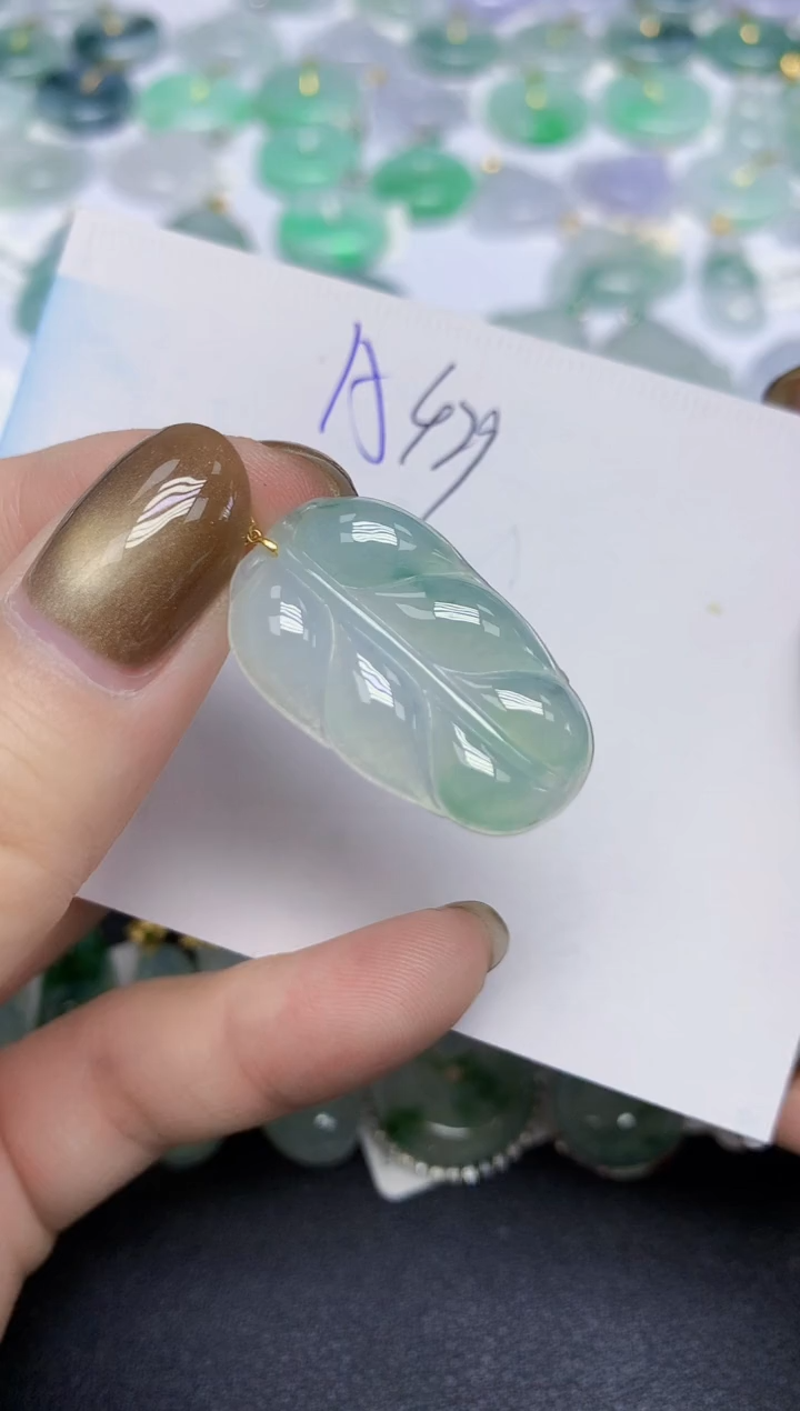 颈饰18K金镶嵌翡翠天然缅甸翡翠A货翡翠百元以上9元证书费自理