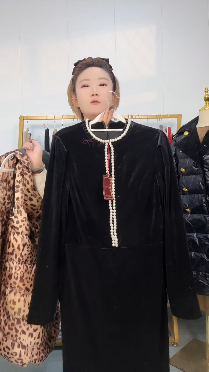 @***＆高品质黑色珍珠连衣裙