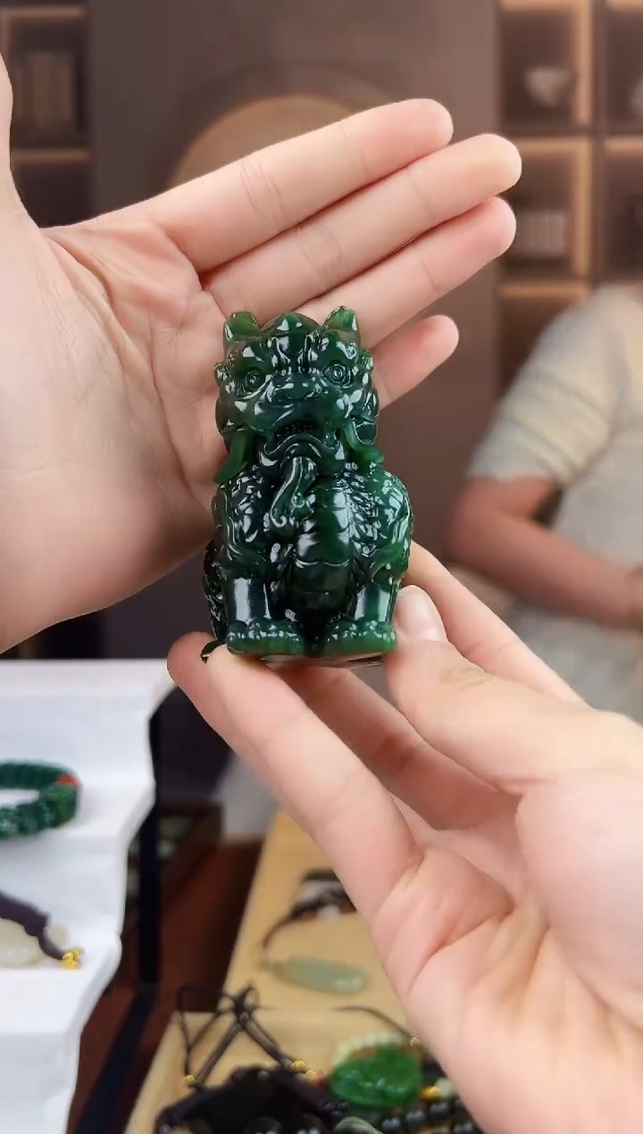 颈饰未镶嵌和田玉拍一发一，多样性发货