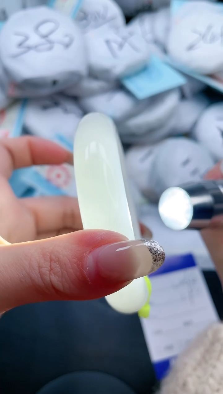 【闪购商品】和田玉手镯未镶嵌16V254-58