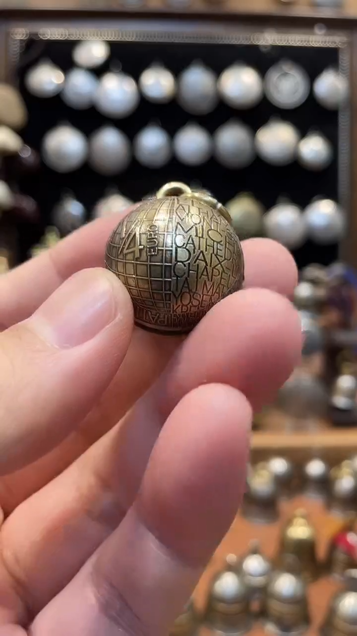 法国圆铃双面币值款