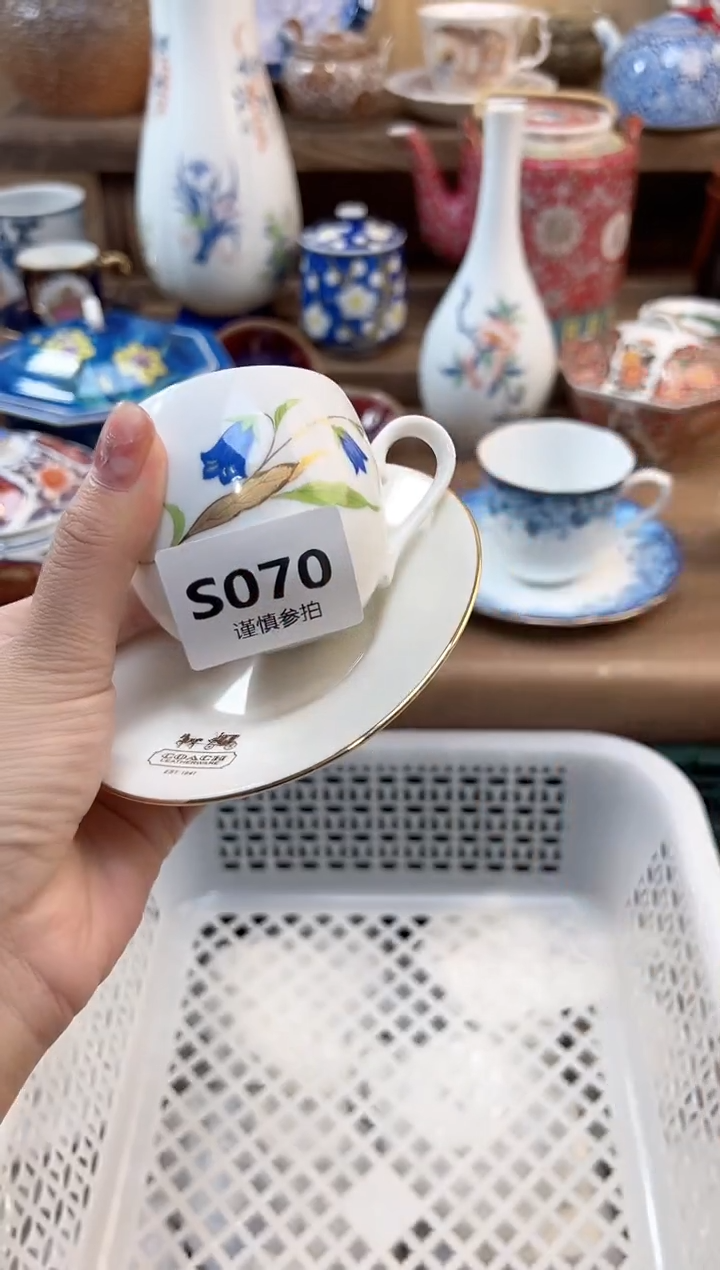 瓷片爱****）        70
