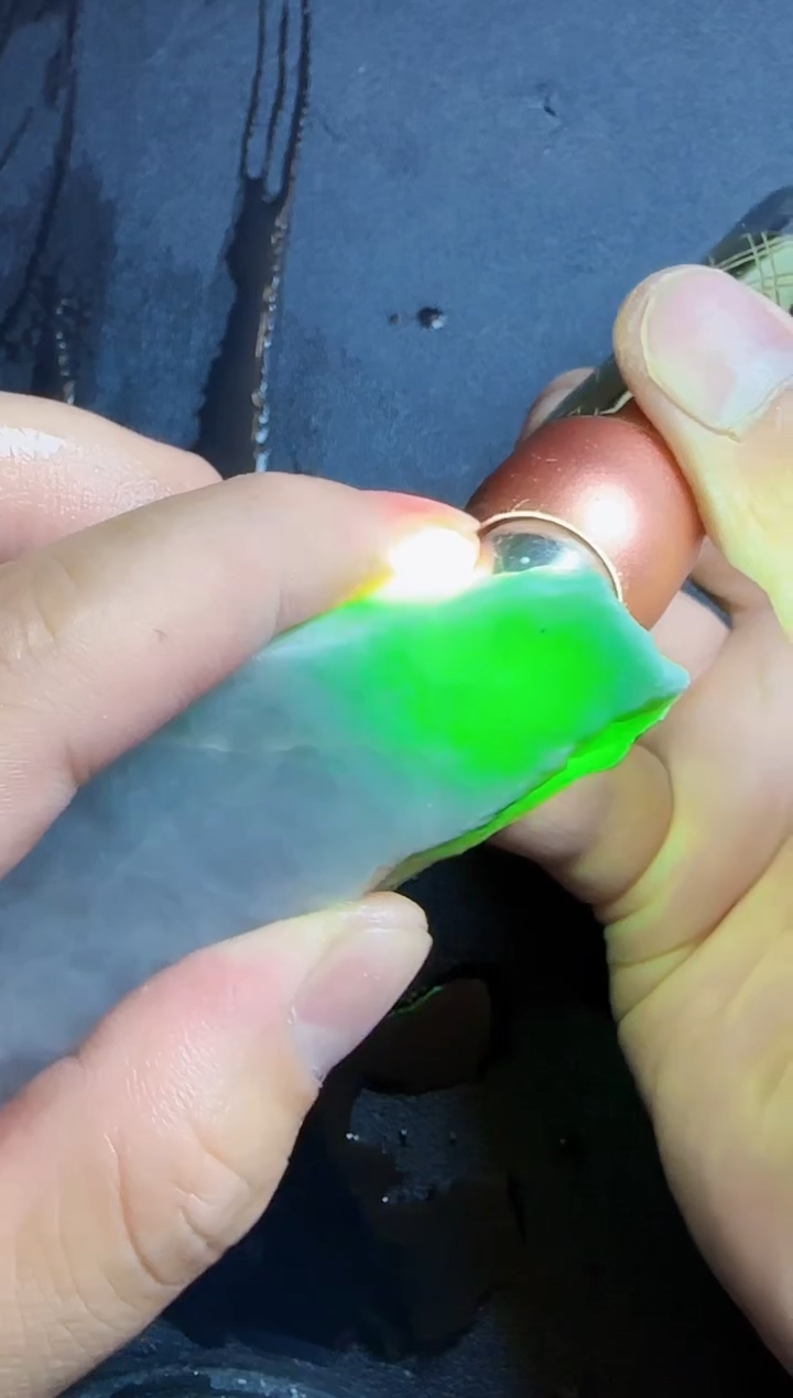 翡翠未镶嵌挂件451翡翠