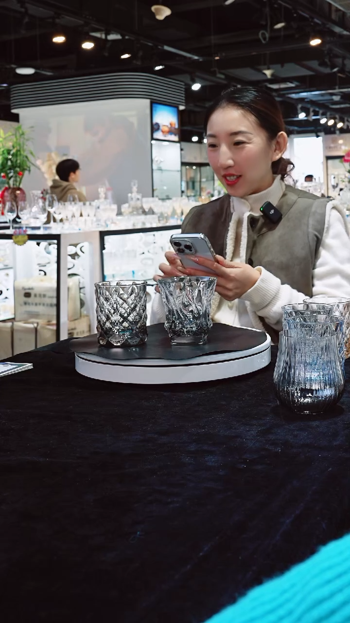 水晶厚款洋酒杯2支