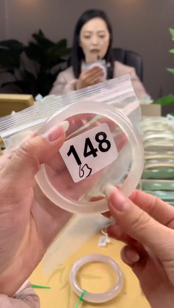 【闪购商品】玛瑙/玉髓手镯未镶嵌148
