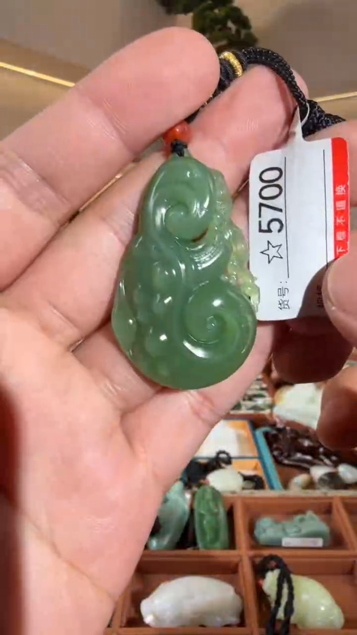 项链未镶嵌和田玉1