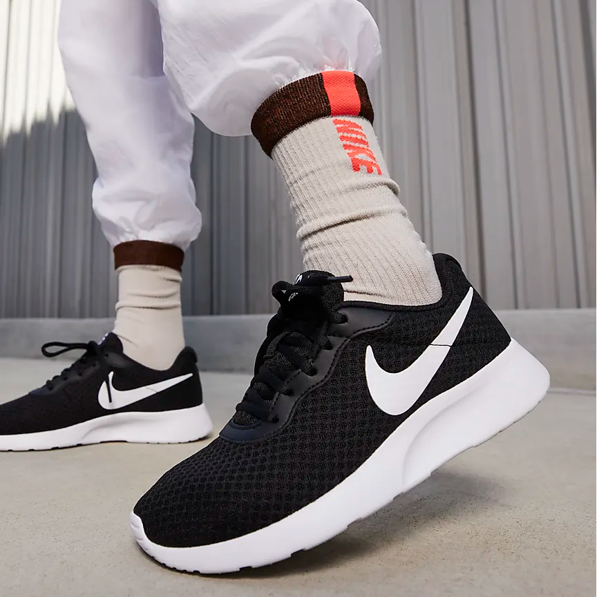 NIKE/耐克Tanjun 女子轻便缓震透气运动鞋DJ6257004