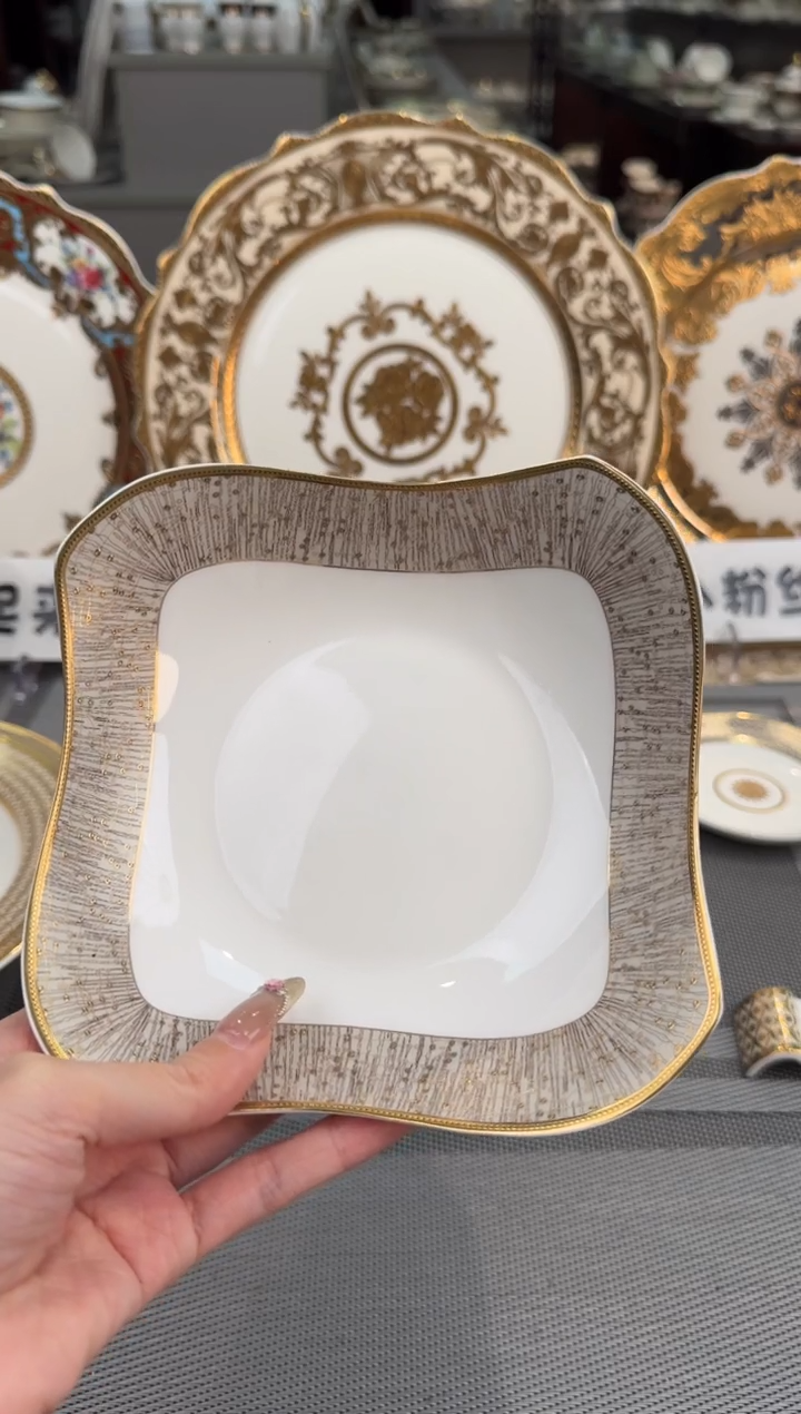 【闪购商品】瓷片6英寸方形沙拉碗福利价2个