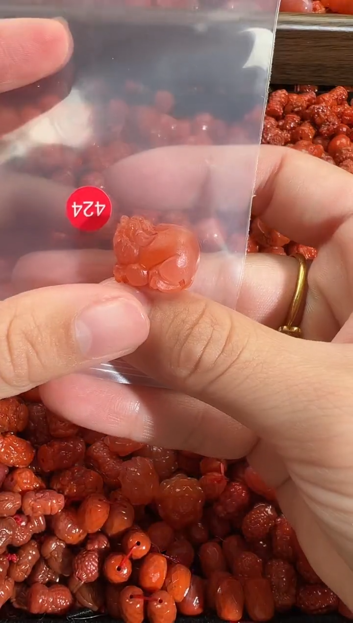 颈饰未镶嵌南红玛瑙1