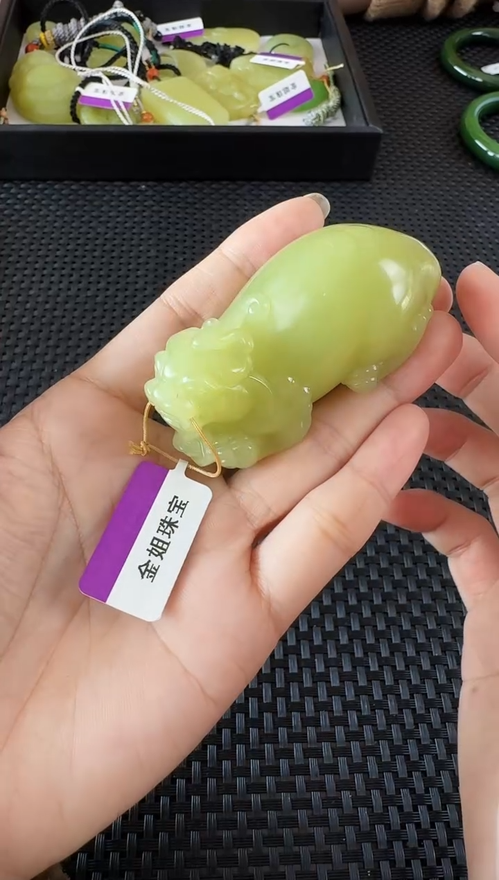 【闪购商品】和田玉吊坠未镶嵌貔貅