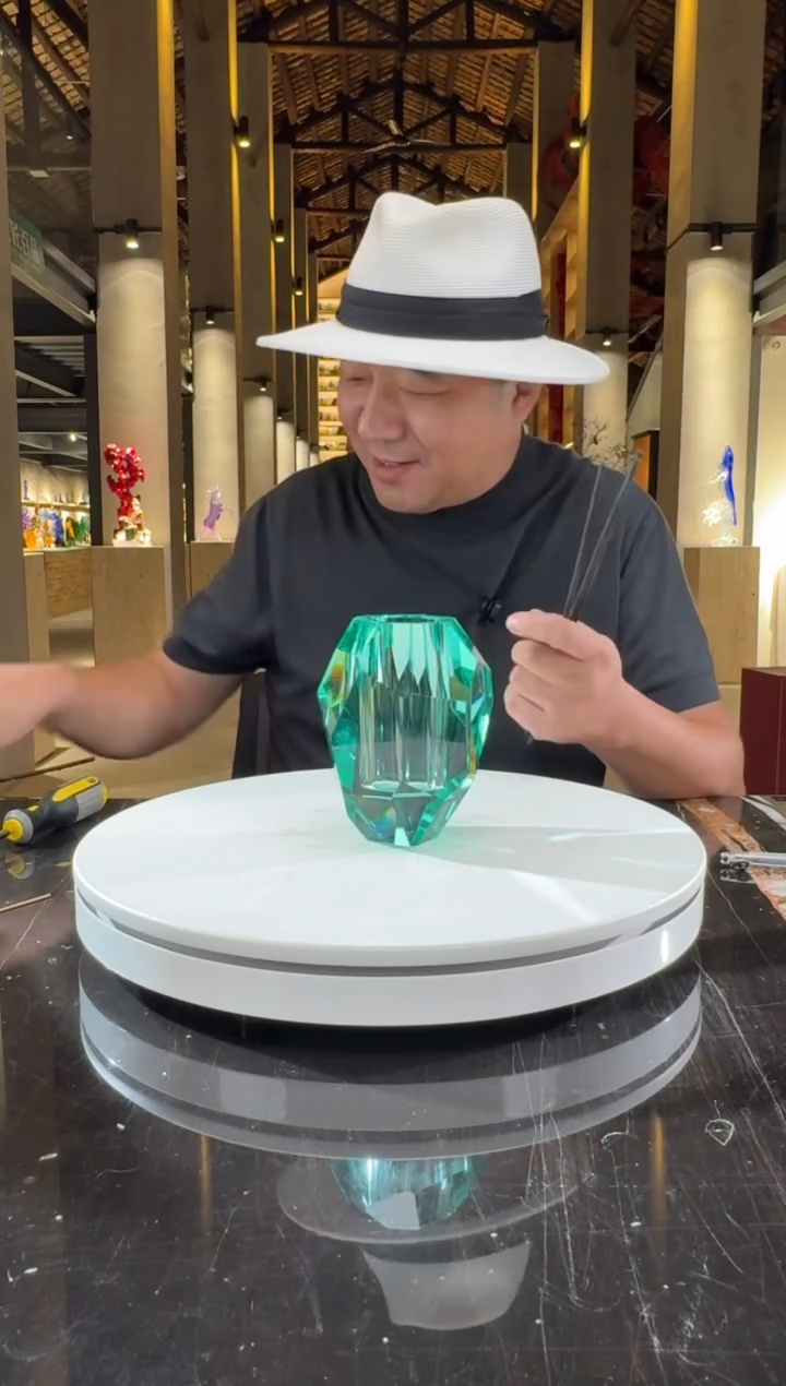 摆件黑**蛇CS0101073水绿色水晶琉璃香薰瓶