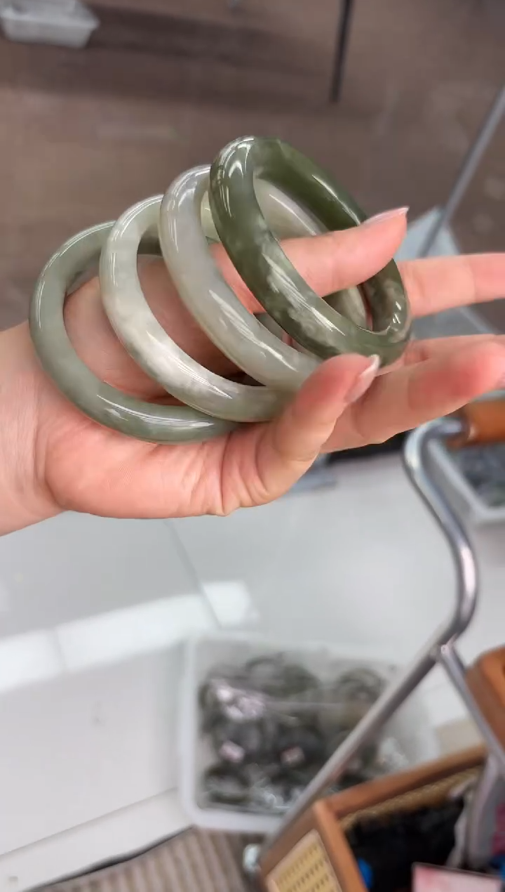 和田玉手镯未镶嵌C-1-57-多样性发其一