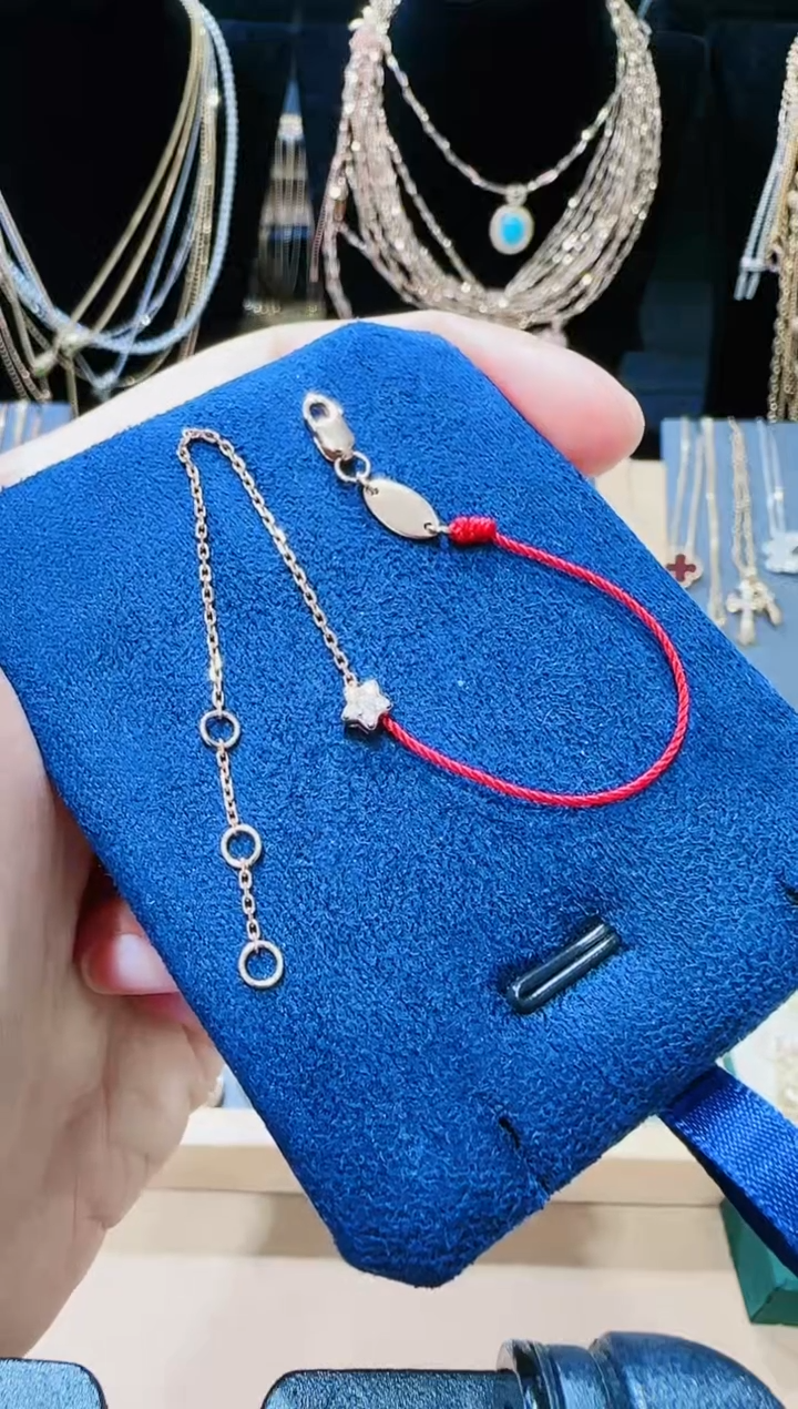 【闪购商品】钻石手链18K金镶嵌钻石手链