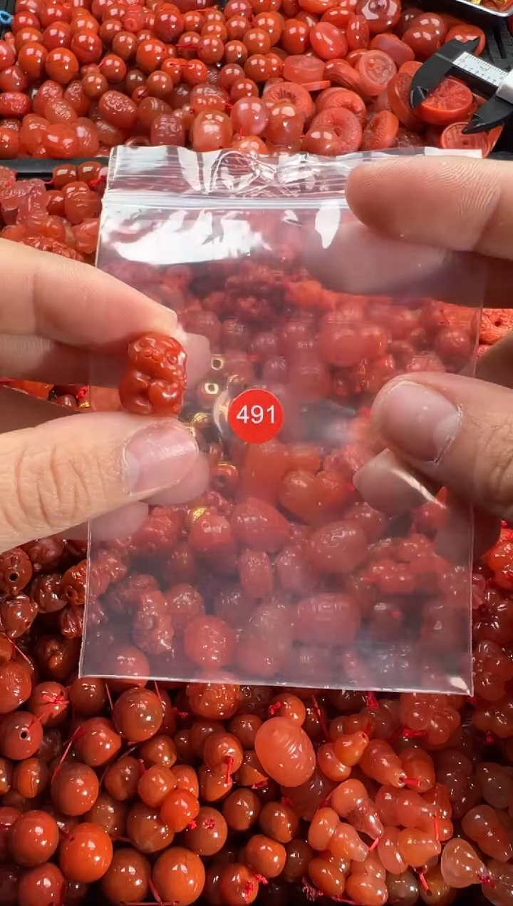 【闪购商品】南红玛瑙颈饰未镶嵌1