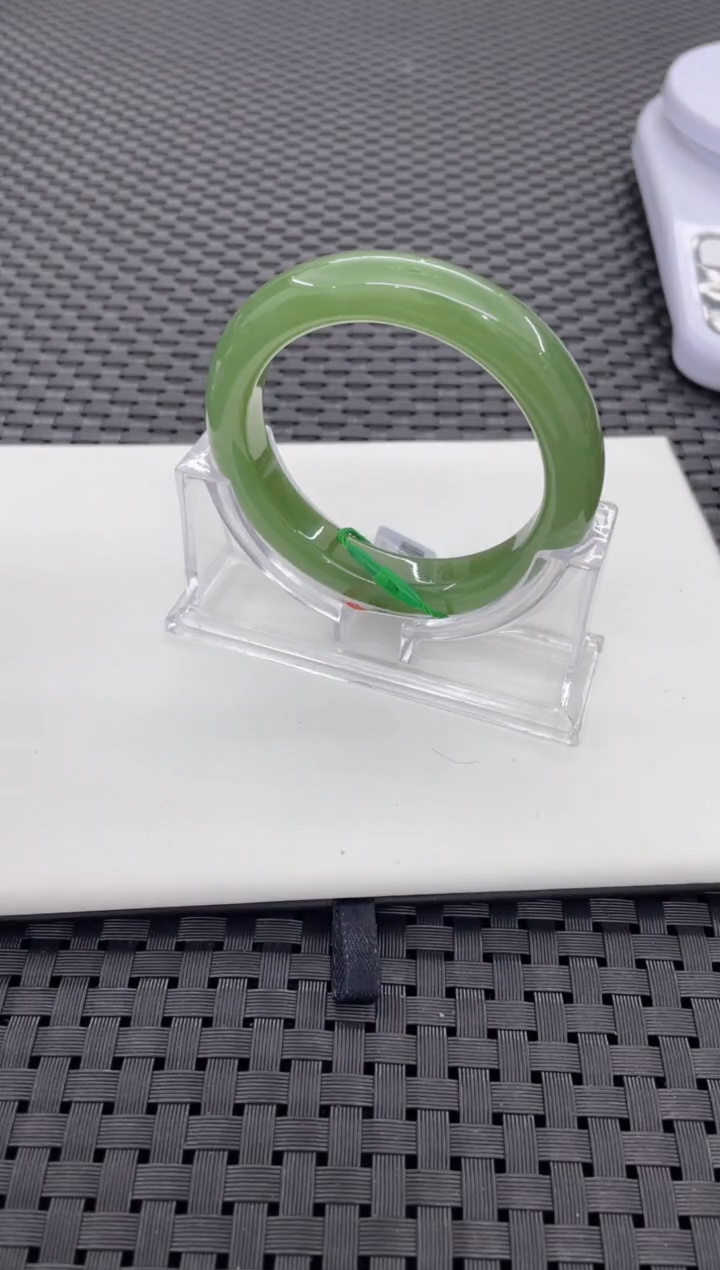 和田玉手镯未镶嵌手镯一条56（多样性发一件）Z0329