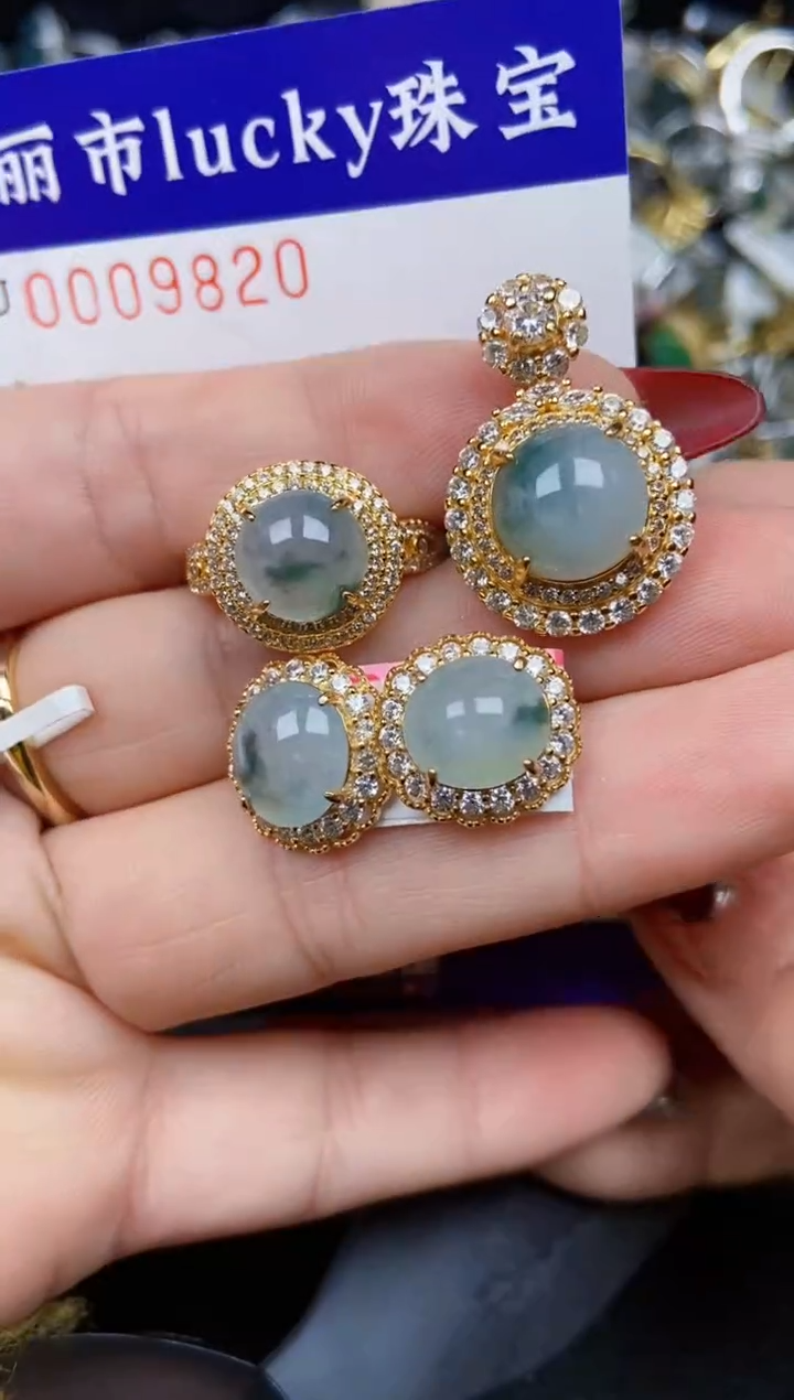 【闪购商品】翡翠颈饰银S925镶嵌9820