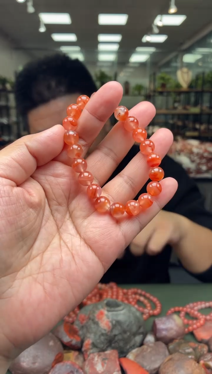 未镶嵌手串南红玛瑙单圈手串一条约9mm多样性发货
