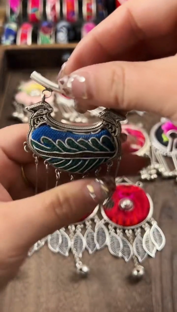 【闪购商品】织绣民族风老绣饰品224