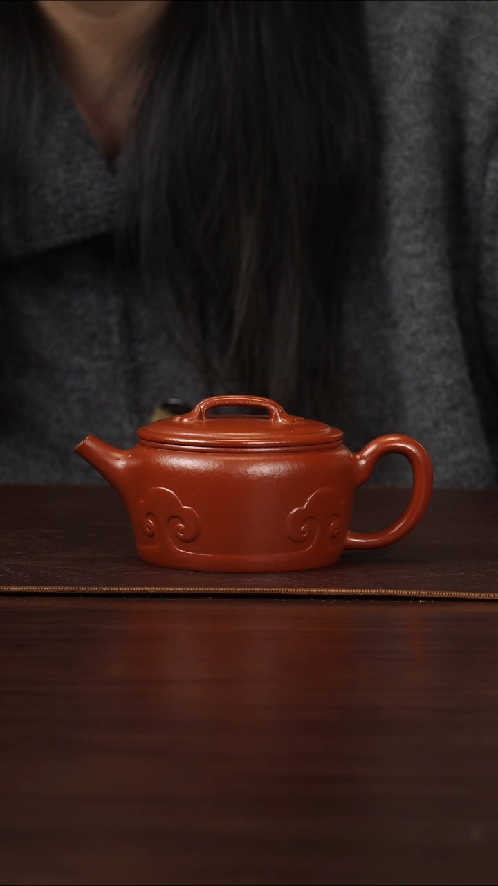 侯峰大红袍祥云如意汉瓦