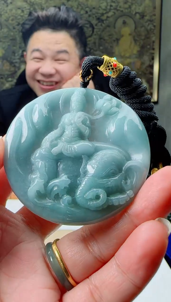 【闪购商品】翡翠颈饰未镶嵌多样性随机发其一