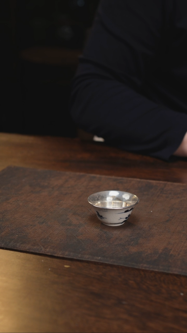 30毫升青花包银胆杯
