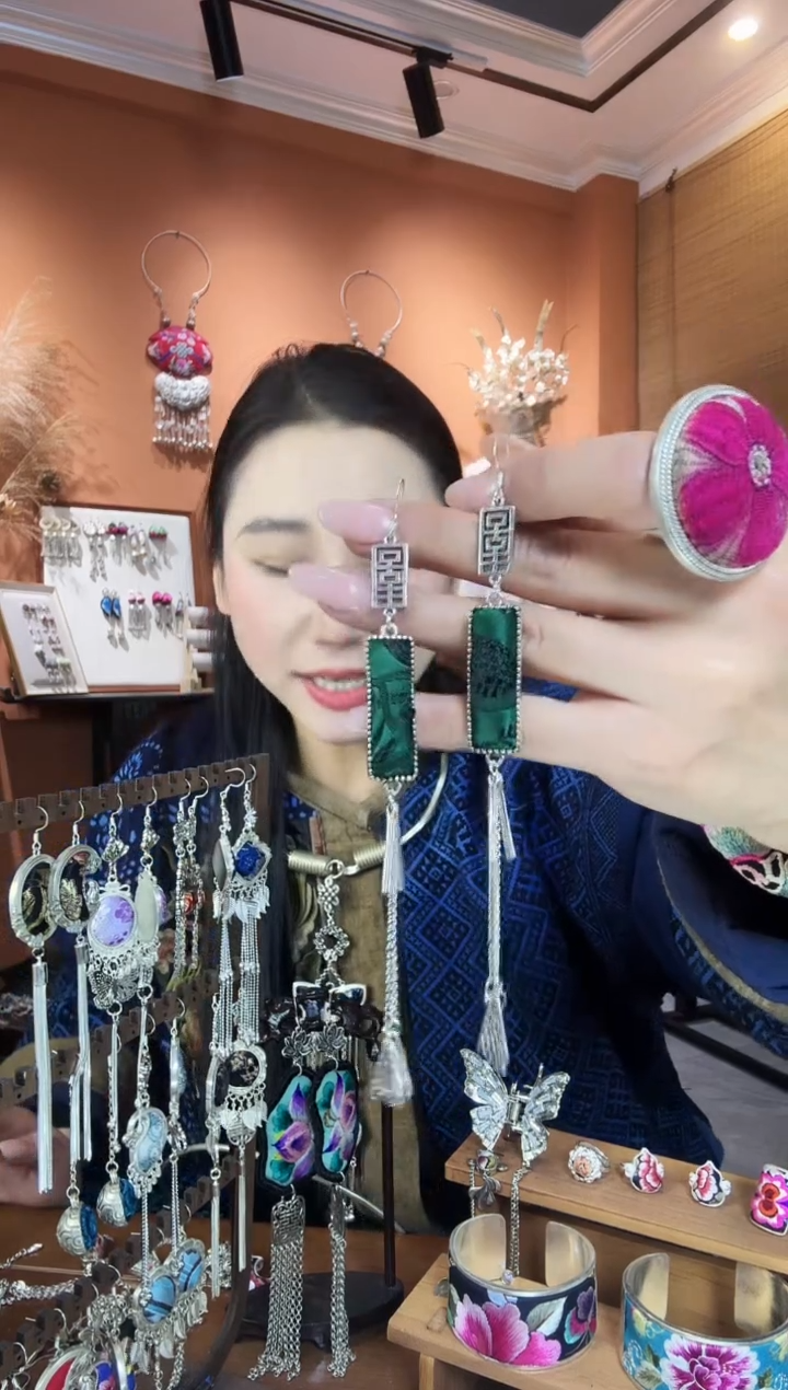 【闪购商品】刺绣纯手工耳环民族风