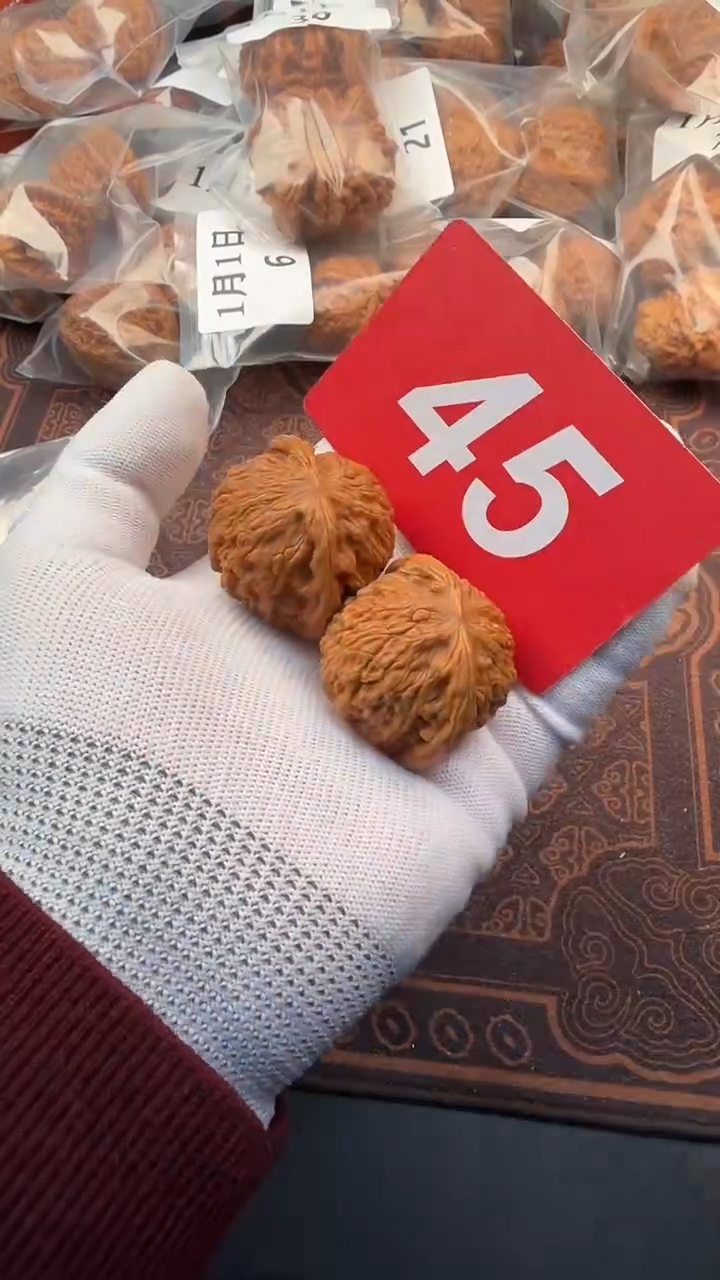 把件文玩核桃42原树蛮王