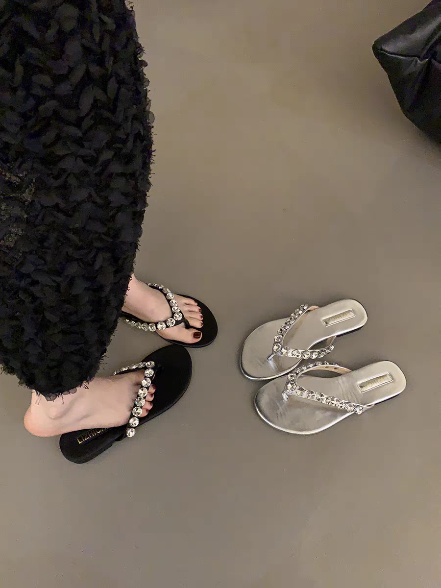 法式水钻银色人字拖女款夏季海边配裙子凉拖鞋仙女鞋时尚沙滩鞋子