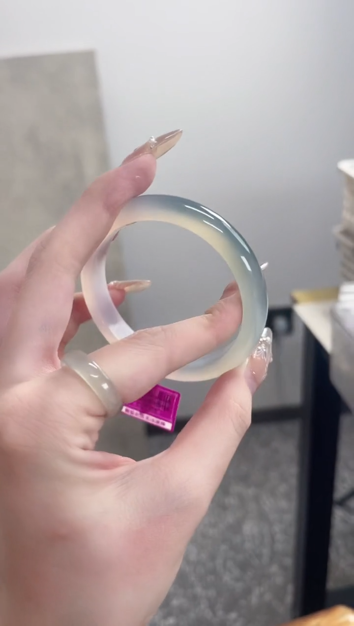 【闪购商品】玛瑙/玉髓手镯未镶嵌55-56圈 需要包容