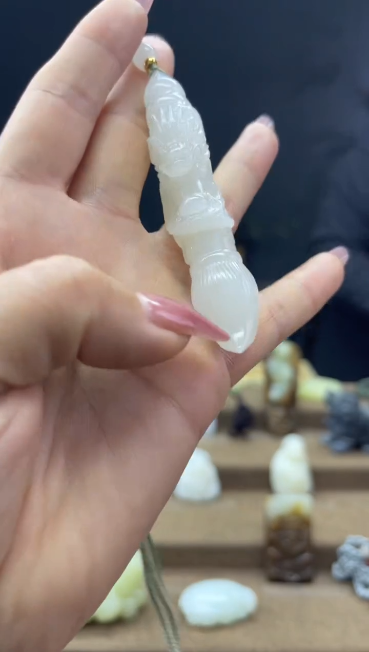 颈饰未镶嵌和田玉1