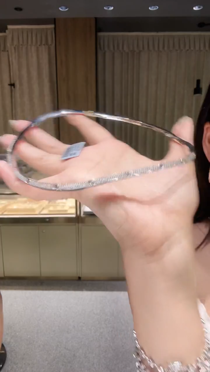 铂Pt950镶嵌项链钻石满天星