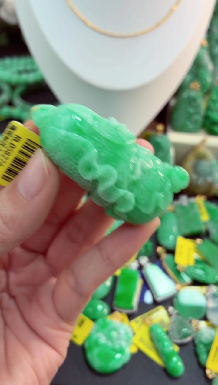 吊坠(不含链)未镶嵌翡翠天然缅甸翡翠A货